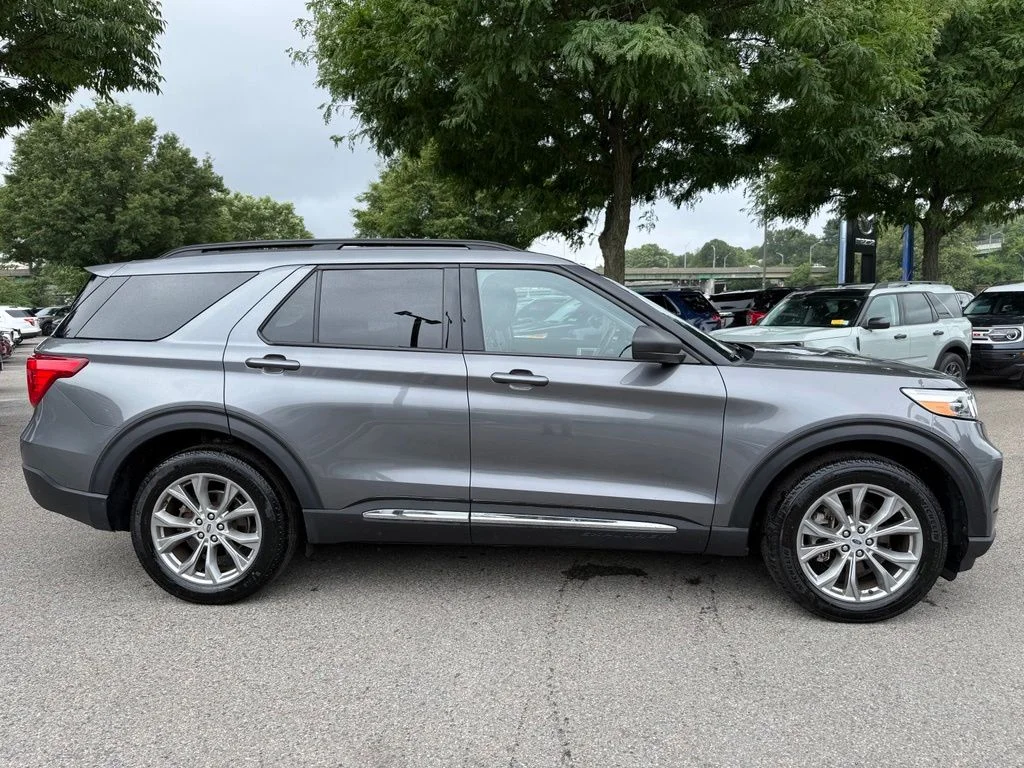 Used 2023 Gray Ford XLT image 11