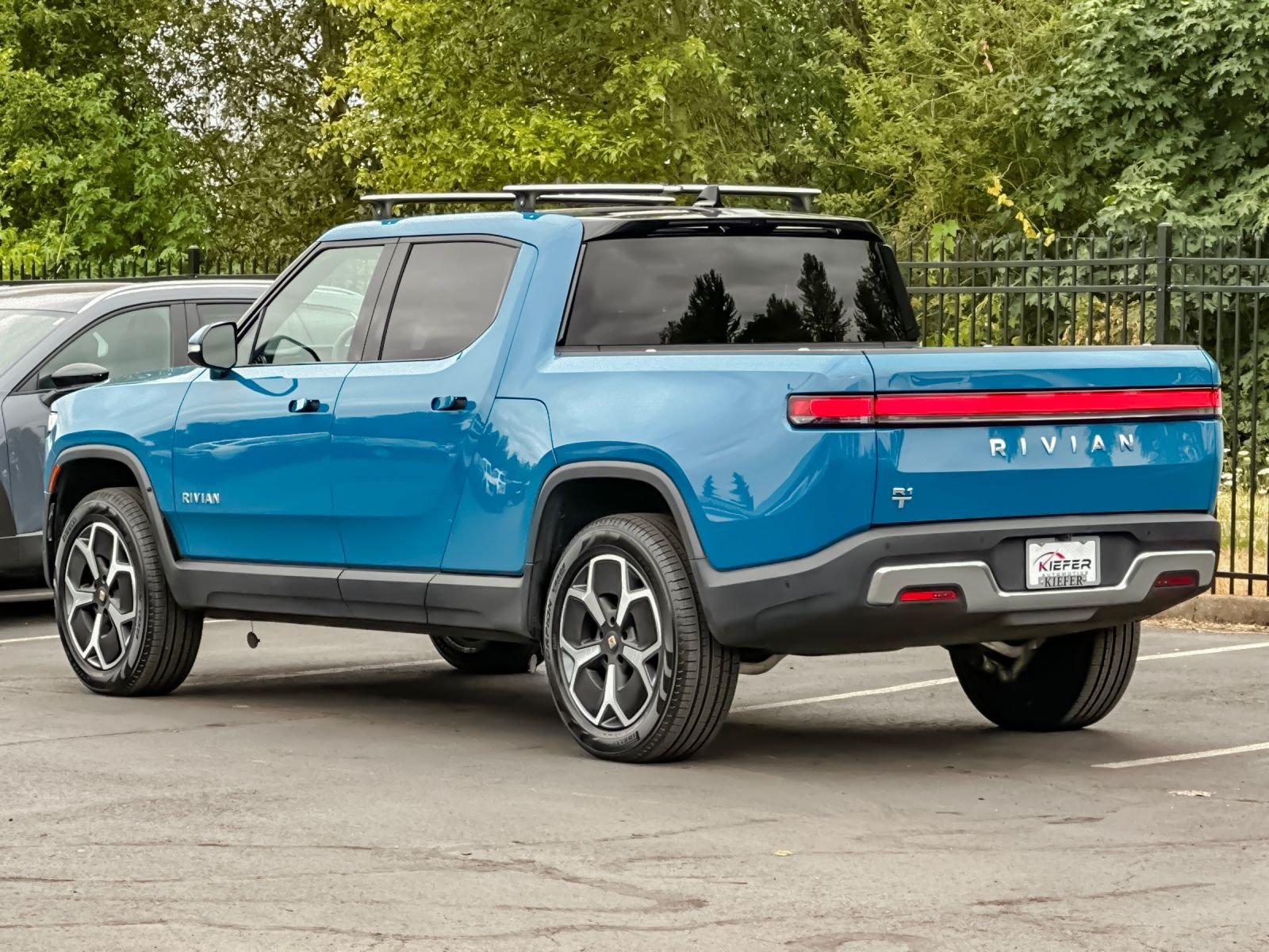Used 2023  Rivian Adventure image 5