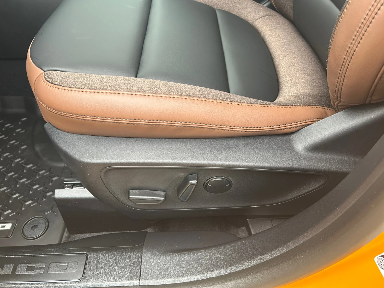 New 2026 Orange Fury Metallic Tri-Coat Ford Outer Banks image 14