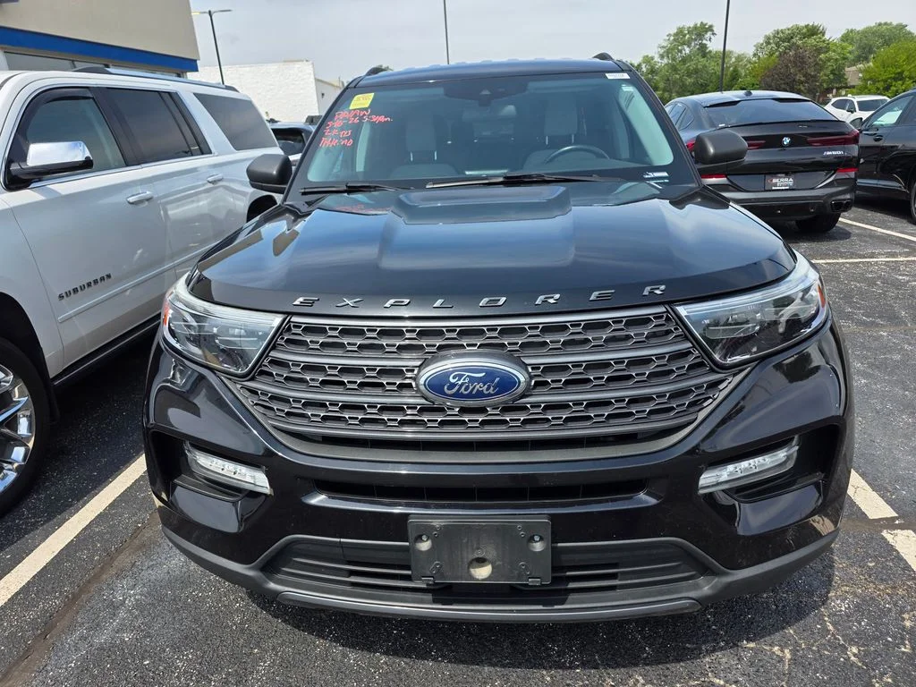 2021 Ford Explorer XLT 4WD's photo