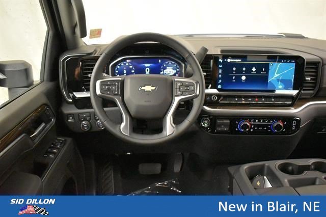 New 2026 Summit White Chevrolet LT image 5