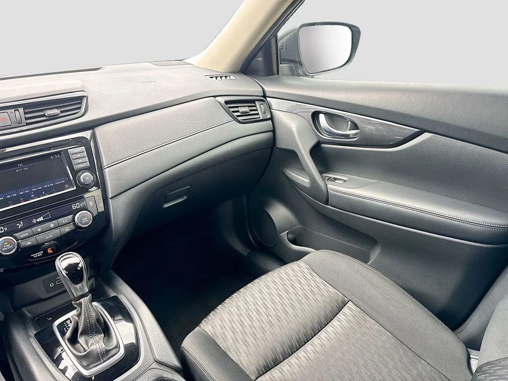 Used 2018 Gray Nissan SV image 27
