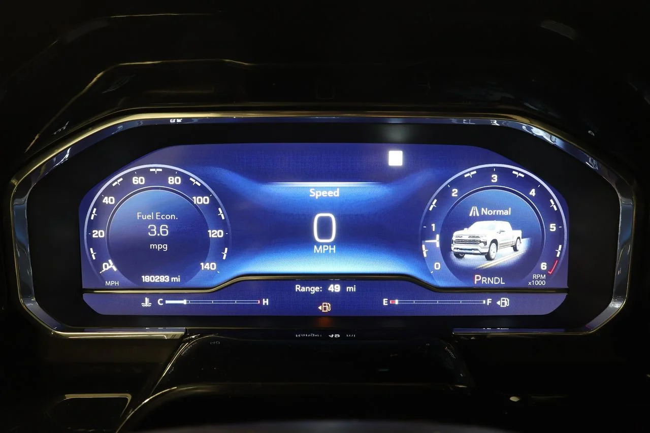 2023 Chevrolet Silverado 1500 LT - Photo 8