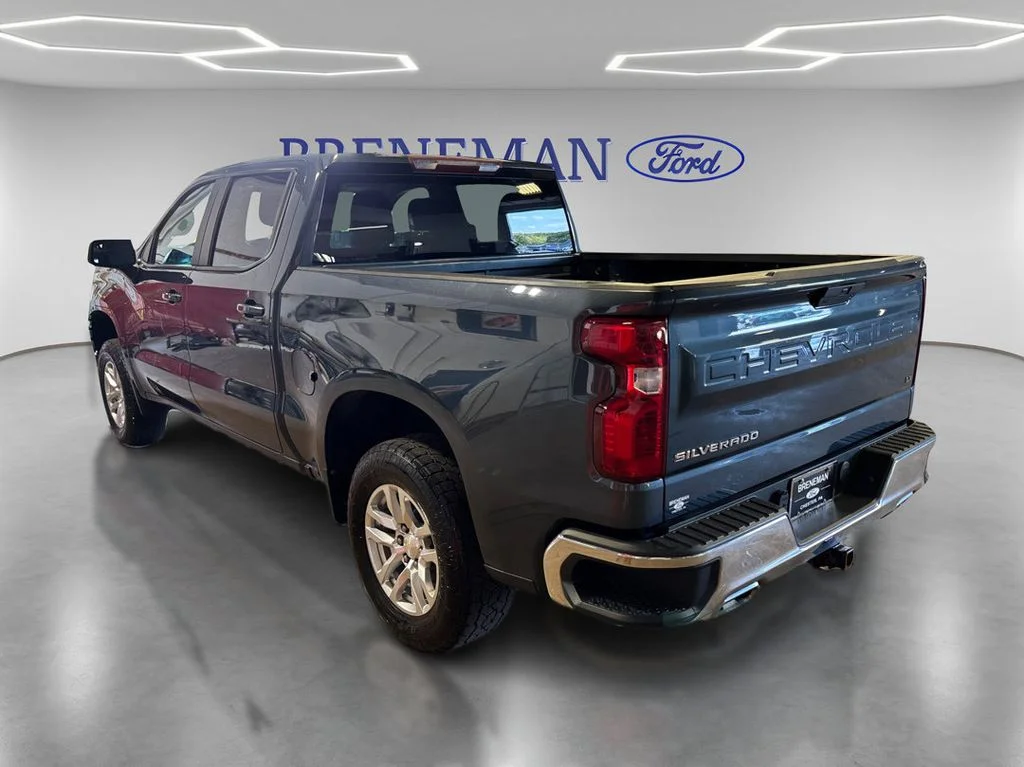 Used 2020 Shadow Gray Metallic Chevrolet LT image 10