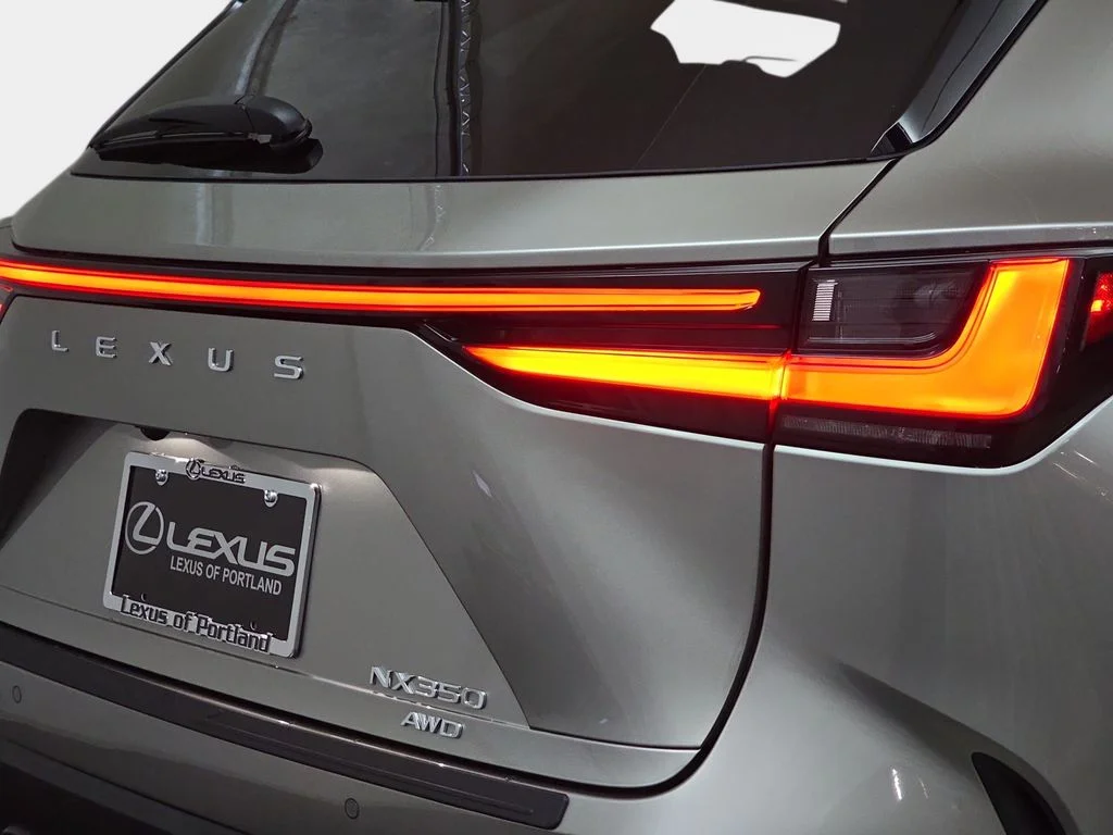 New 2026 Atomic Silver Lexus PREMIUM image 31