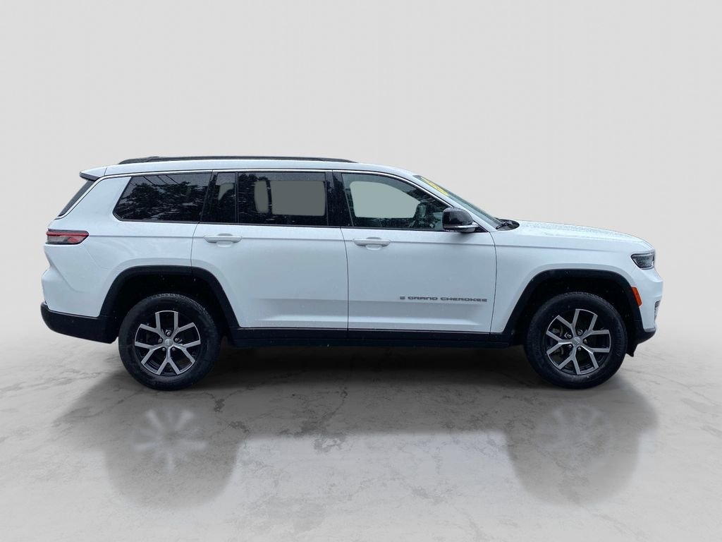 Used 2024 White Jeep Limited image 12