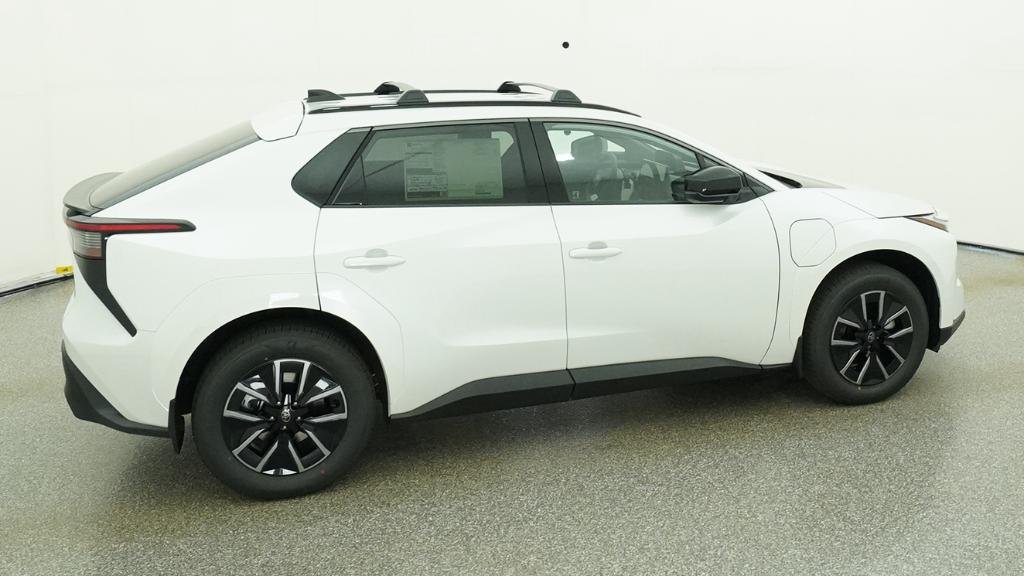 New 2026 WINDCHILL PEARL Toyota XLE image 56