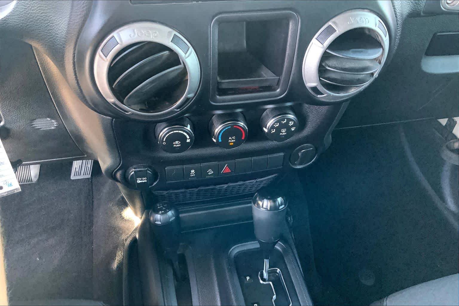 Certified Used 2017 Gobi Clearcoat Jeep Sport image 35