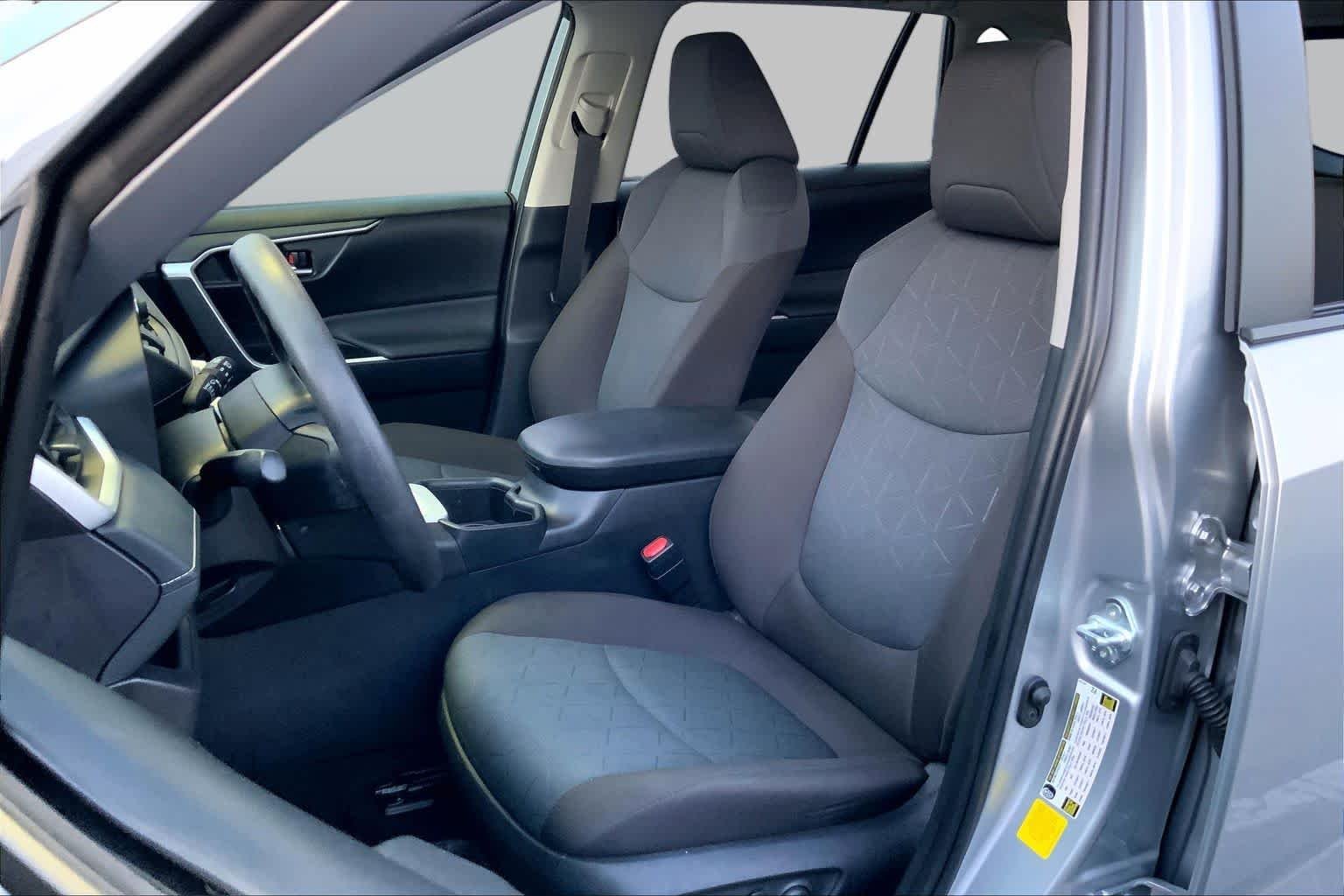 Used 2025 Silver Sky Metallic Toyota XLE image 8