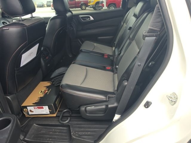 Used 2020 White Nissan SV image 9