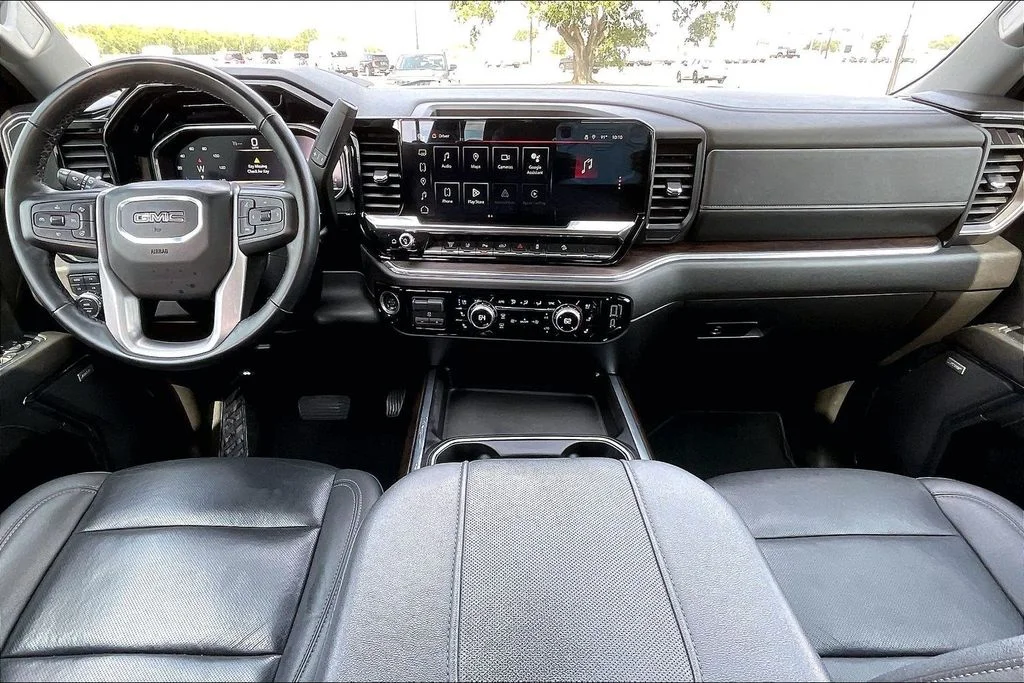 Used 2024 Black GMC SLT image 7