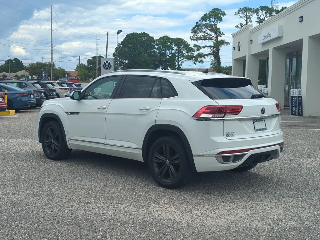 Used 2021 White Volkswagen 3.6L V6 SE w/Technology R-Line image 5