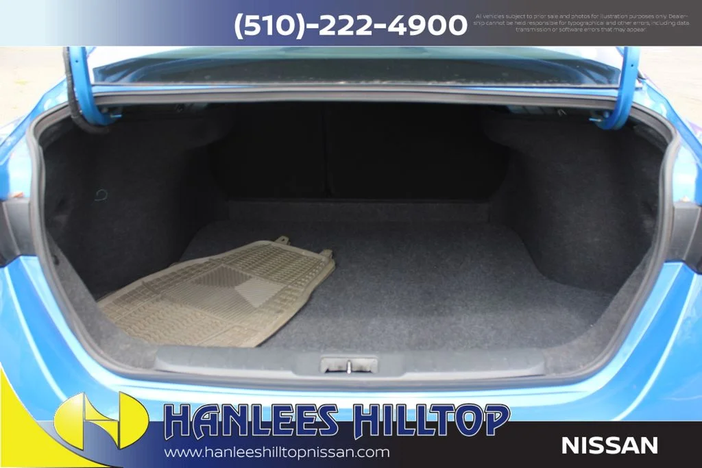 Used 2020 Blue Nissan SV image 10