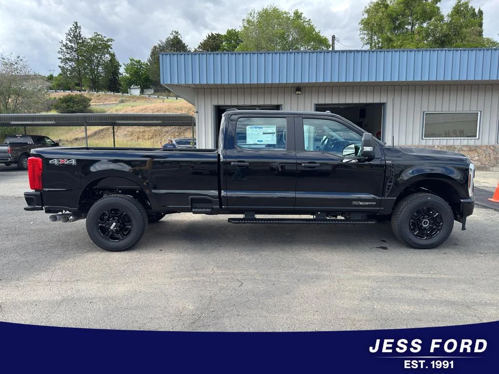2026 Ford F-350 Super Duty XL - Photo 9