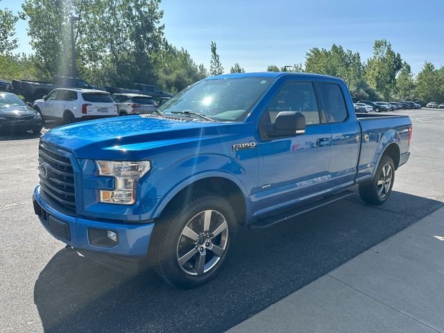 Used 2016 Blue Ford XLT image 4