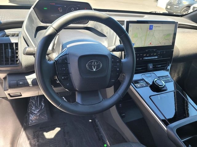 Used 2023 Beige Toyota XLE image 9
