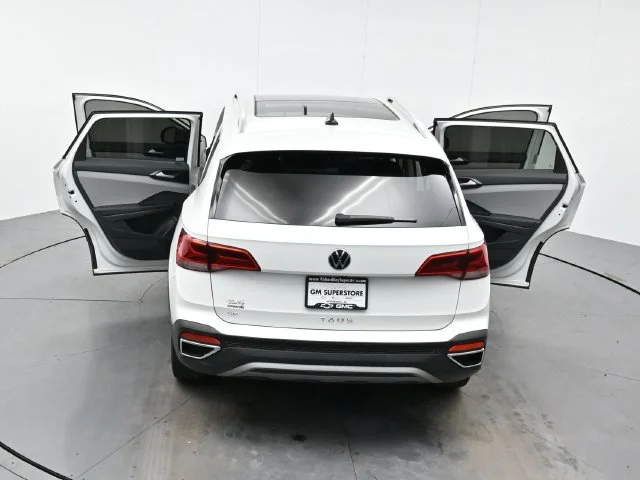Used 2022 Pure White [white Volkswagen SE image 42