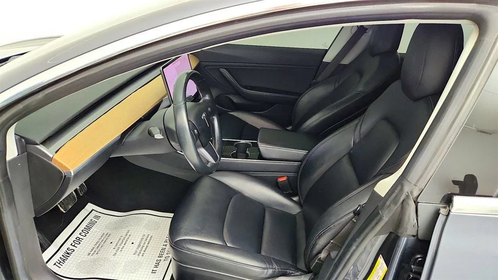 Used 2018 Midnight Silver Metallic Tesla Performance AWD w/ 20