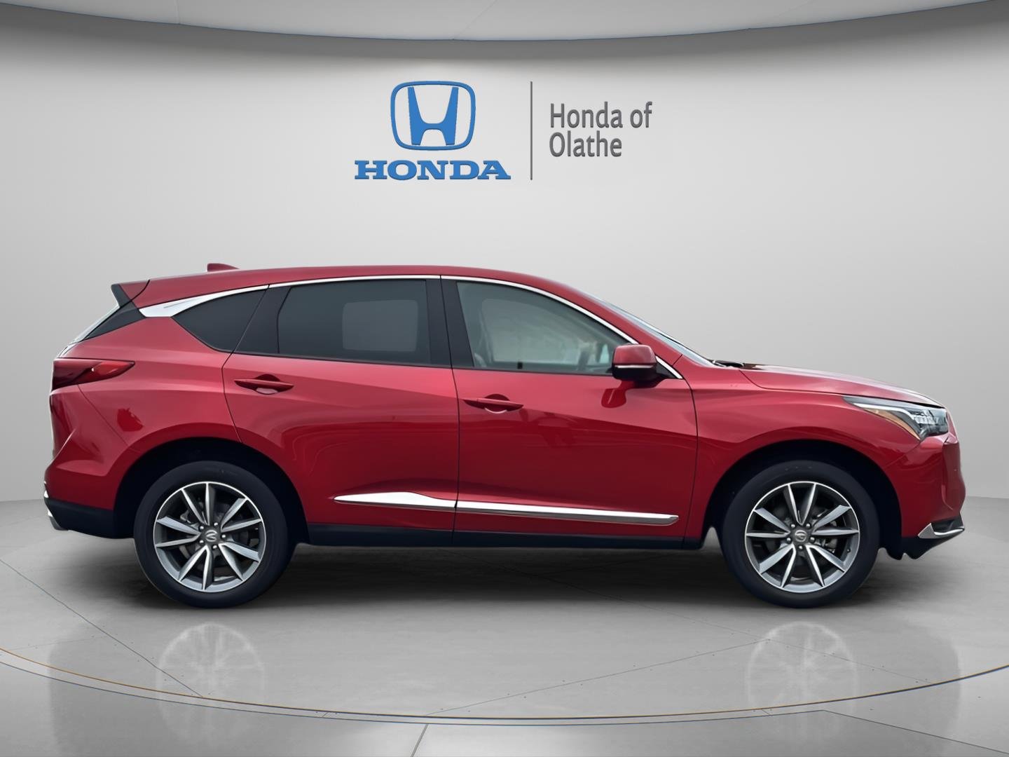 Used 2023 Performance Red Pearl acura SH-AWD w/Tech image 2