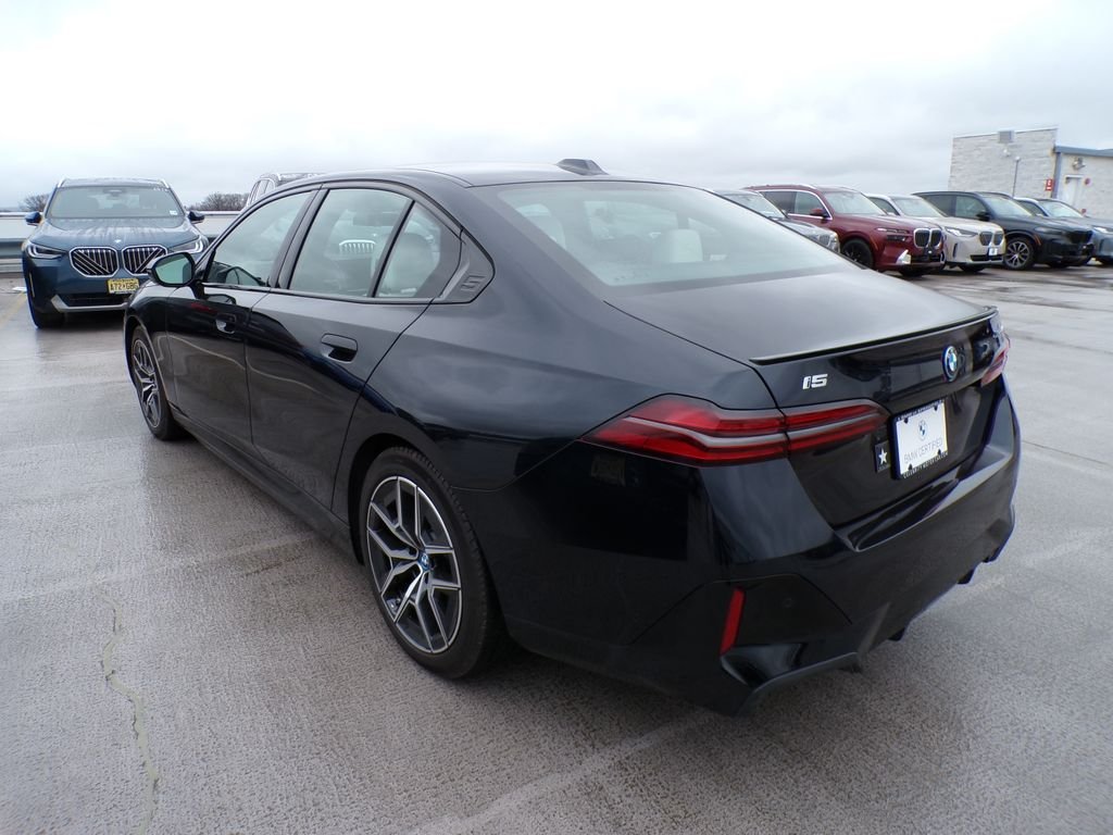 Certified Used 2025 Carbon Black Metallic BMW xDrive40 image 4