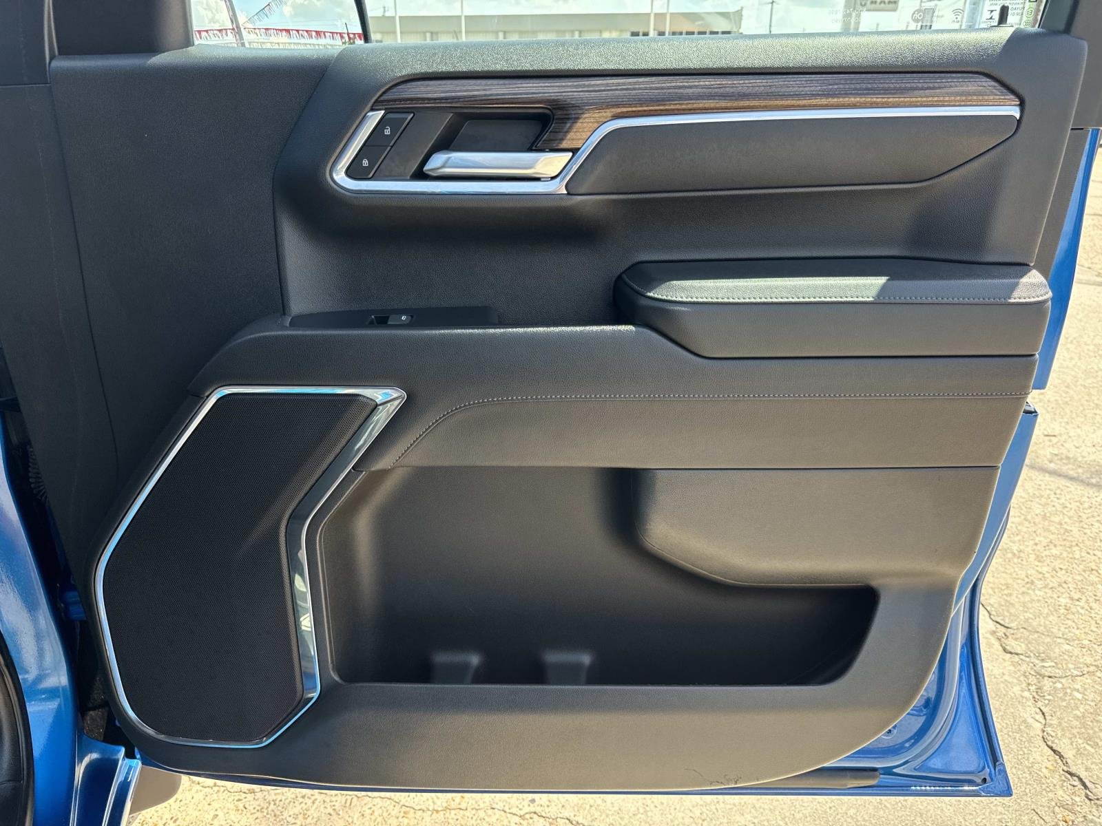 Used 2023 Glacier Blue Metallic Chevrolet LT image 13
