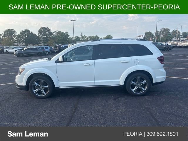 Used 2016 White Dodge Crossroad image 6