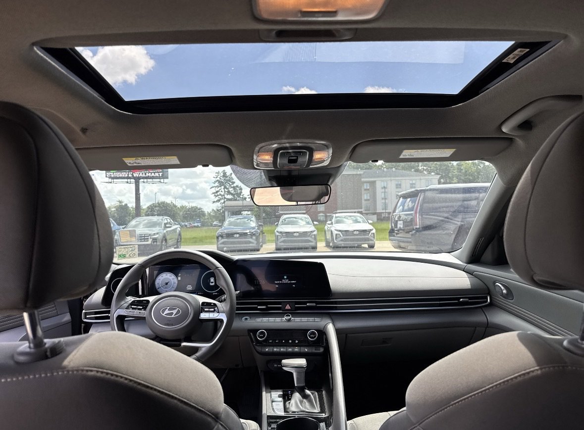 Used 2025 Ecotronic Gray Hyundai SEL Convenience image 13