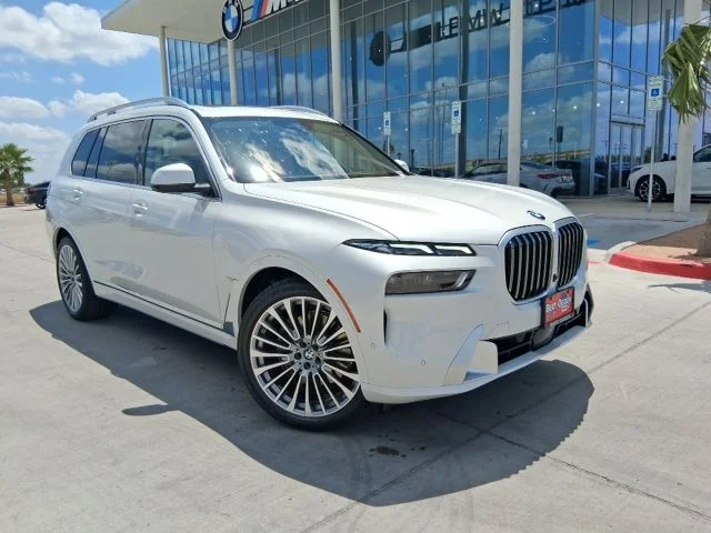 New 2027 Mineral White Metallic BMW xDrive40i image 1