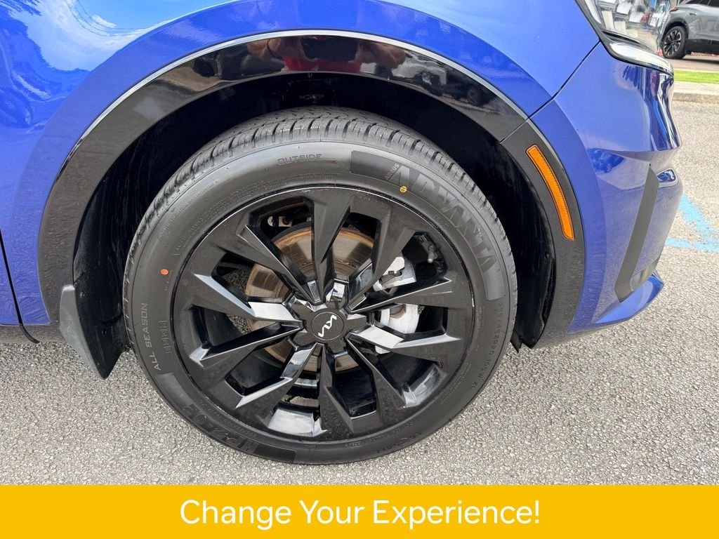 Used 2023 Blue Kia SX image 35