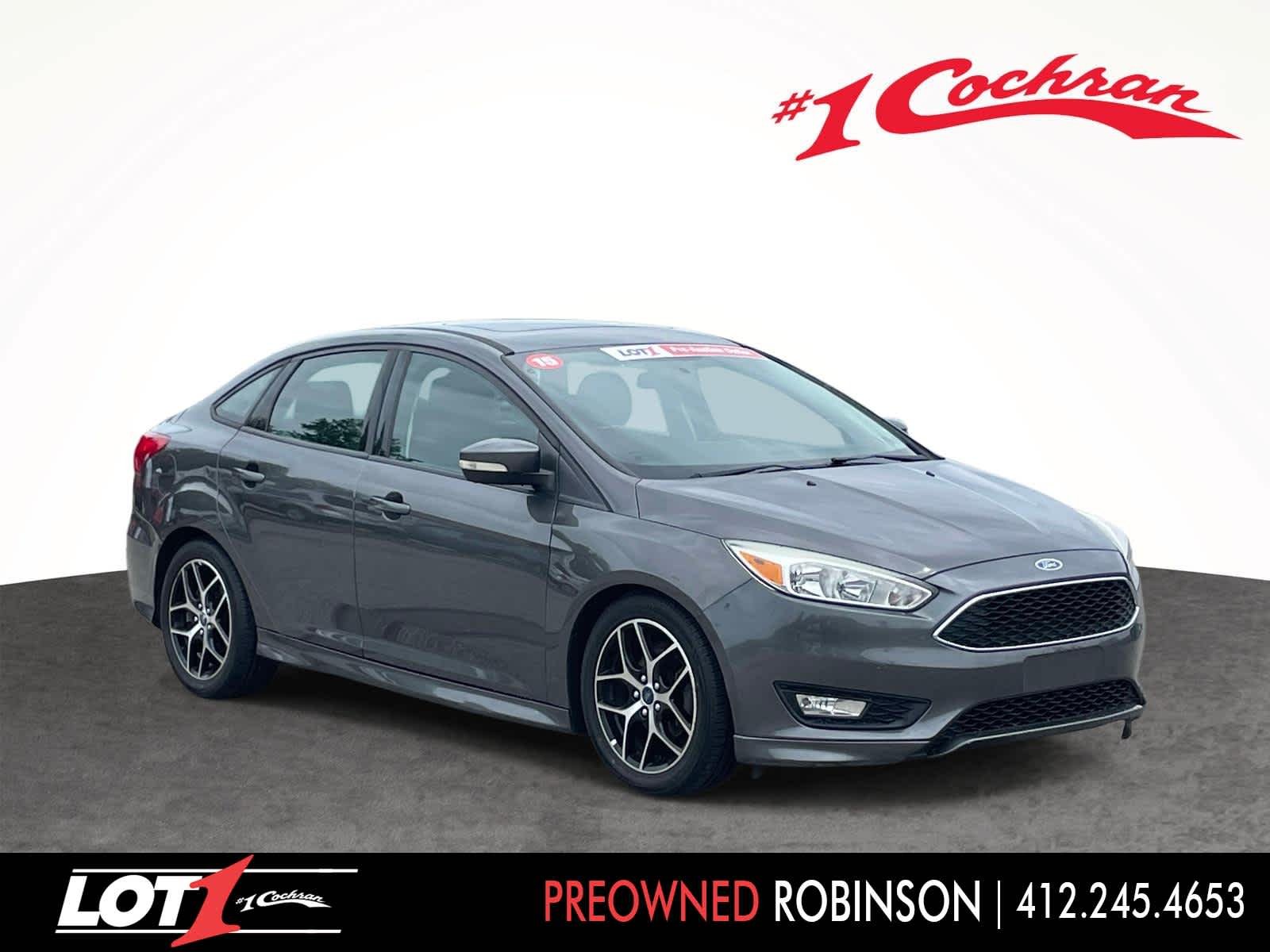 2015 Ford Focus Sedan SE's photo