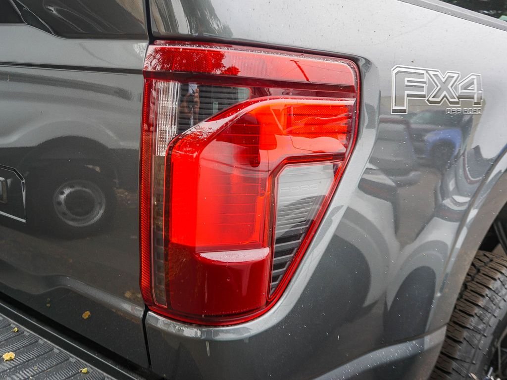 New 2026 Carbonized Gray Metallic Ford XLT image 7