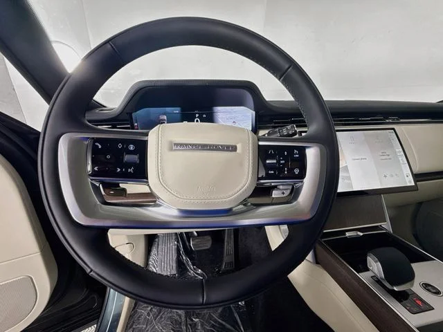 New 2026 Santorini Black Land Rover SE image 12