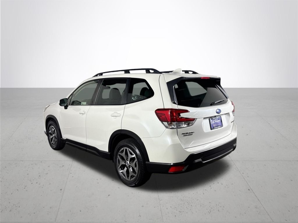 Used 2023 White Subaru Premium image 8