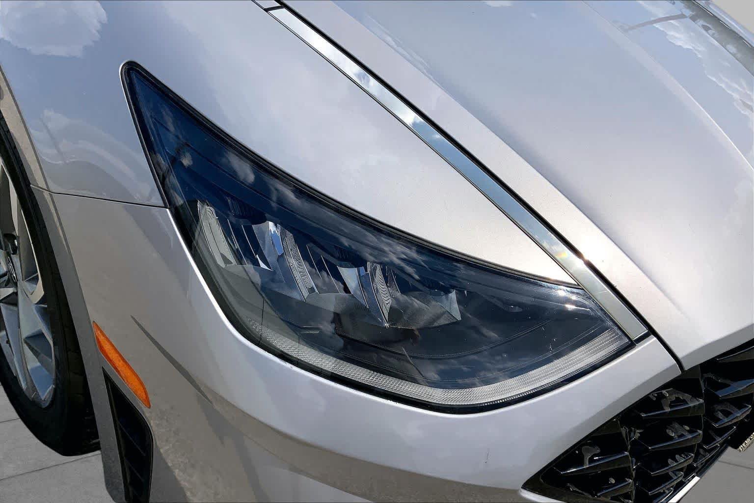 Used 2023 Hampton Gray Hyundai SEL image 28