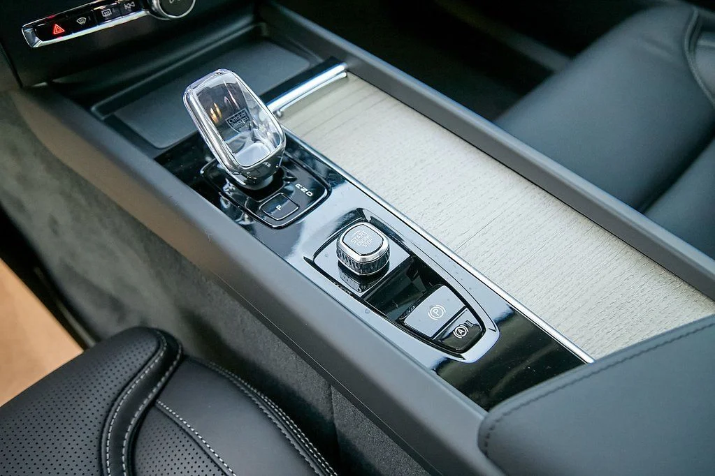 New 2026 Vapour Grey Volvo Ultra image 19