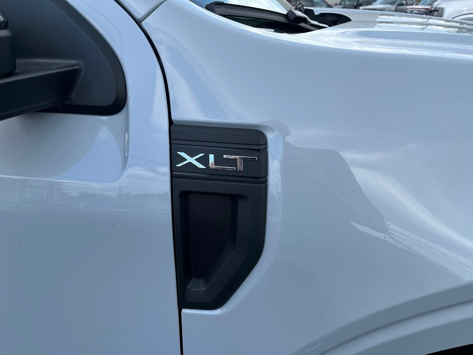 New 2026 Space White Metallic Ford XLT image 11