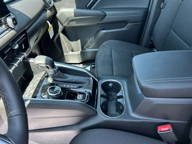 New 2026 Summit White GMC Elevation image 25