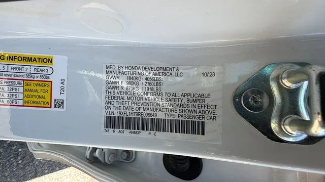 Used 2024 White Honda EX-L image 31