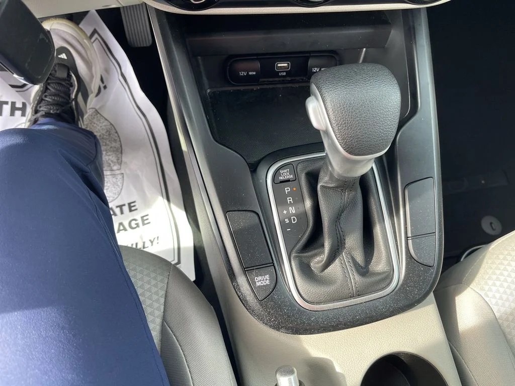 Used 2025 White Kia LX image 19