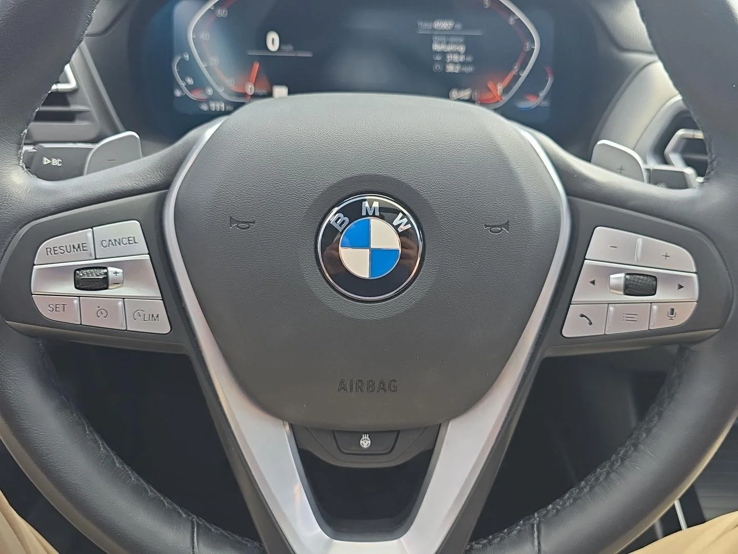 Used 2024 Mineral White Metallic BMW sDrive30i image 15