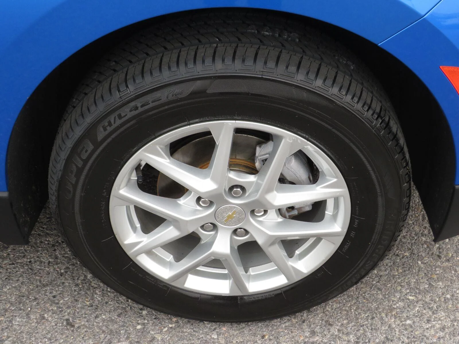 Used 2024 Riptide Blue Metallic Chevrolet LT image 17