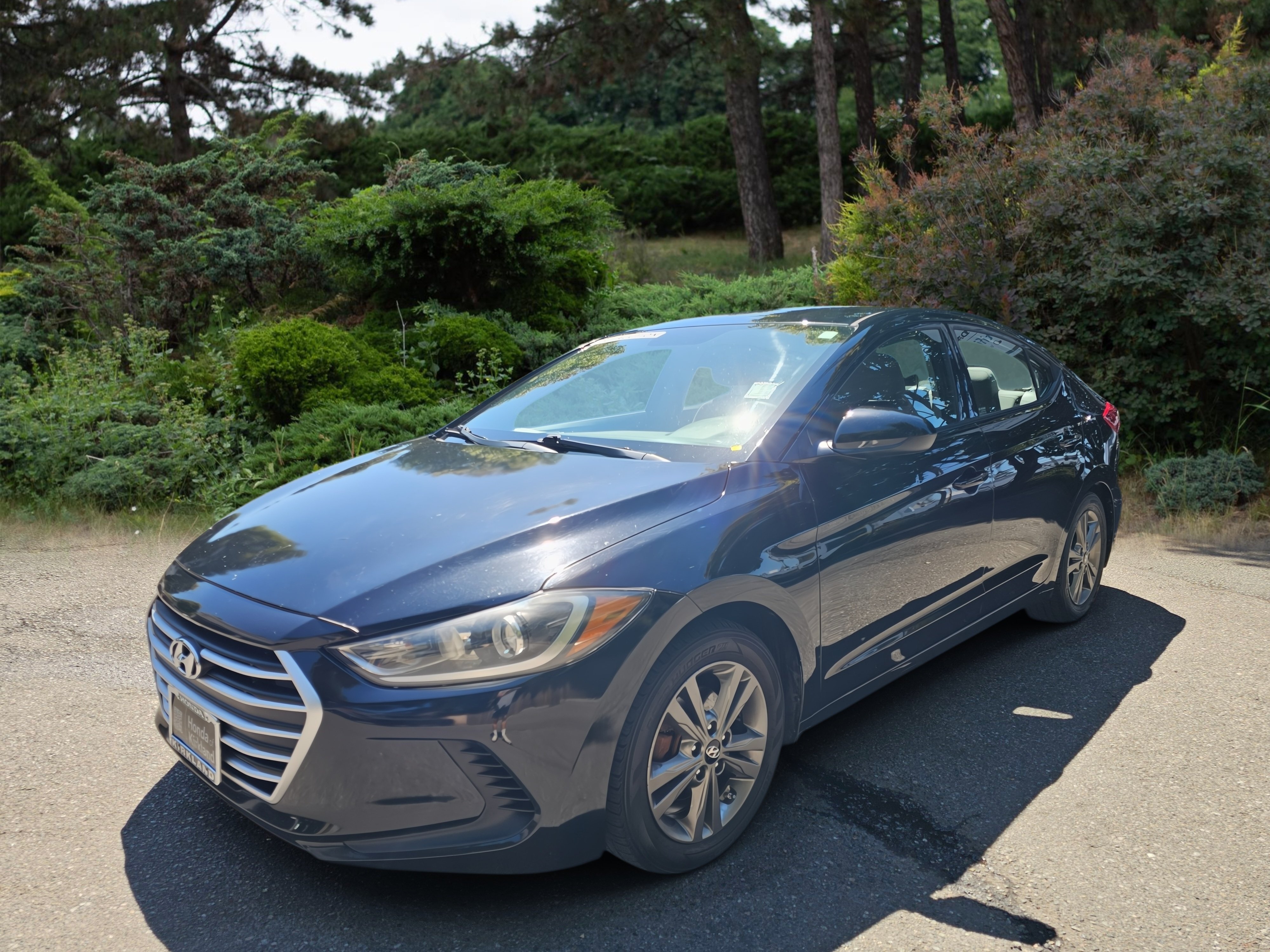 Used 2018 Phantom Black Hyundai SEL image 3