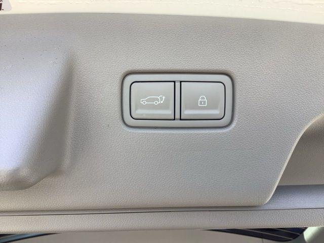 New 2026 White Pearl Hyundai SEL Premium image 25