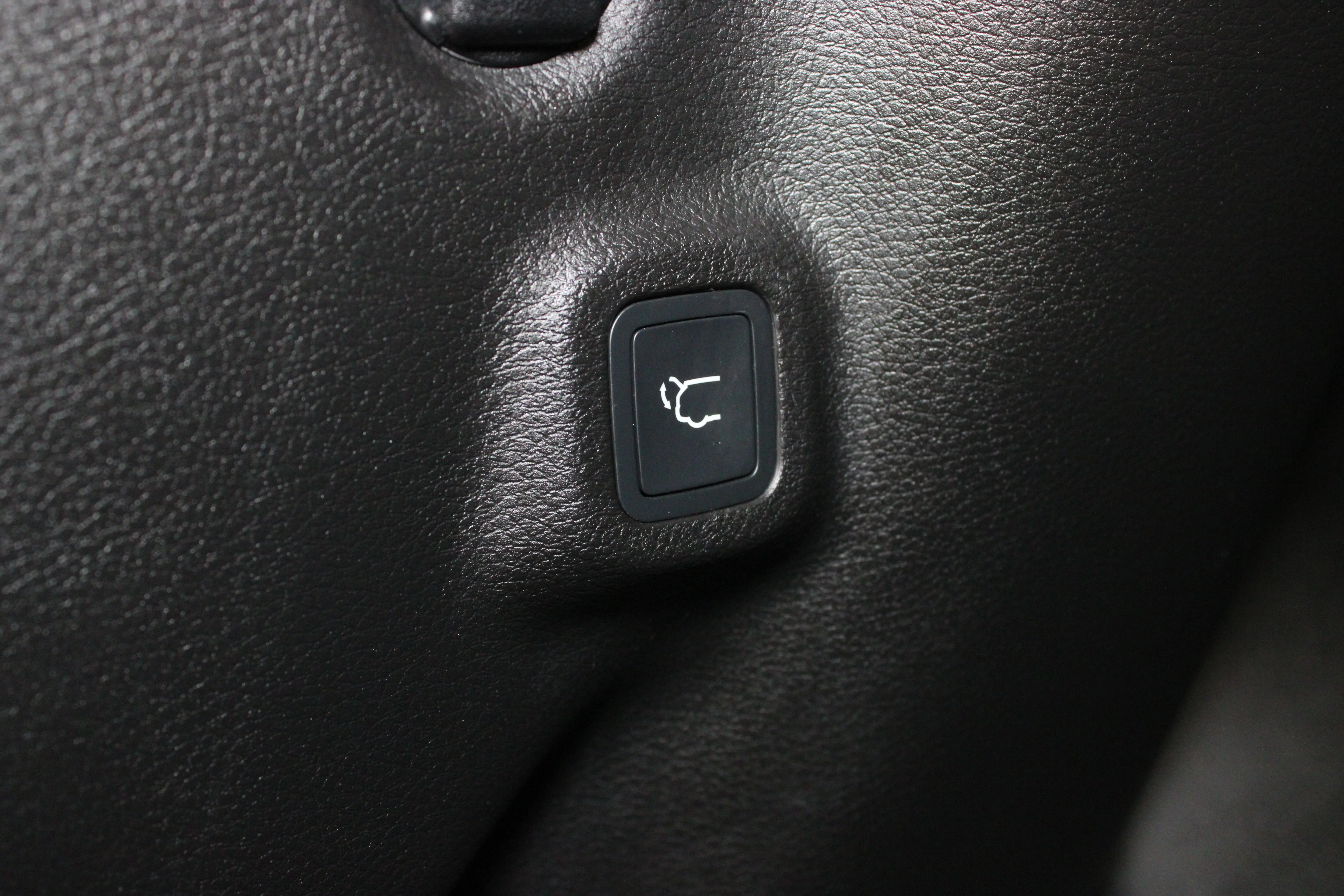 Used 2026 Bright White Clearcoat Jeep Limited image 13