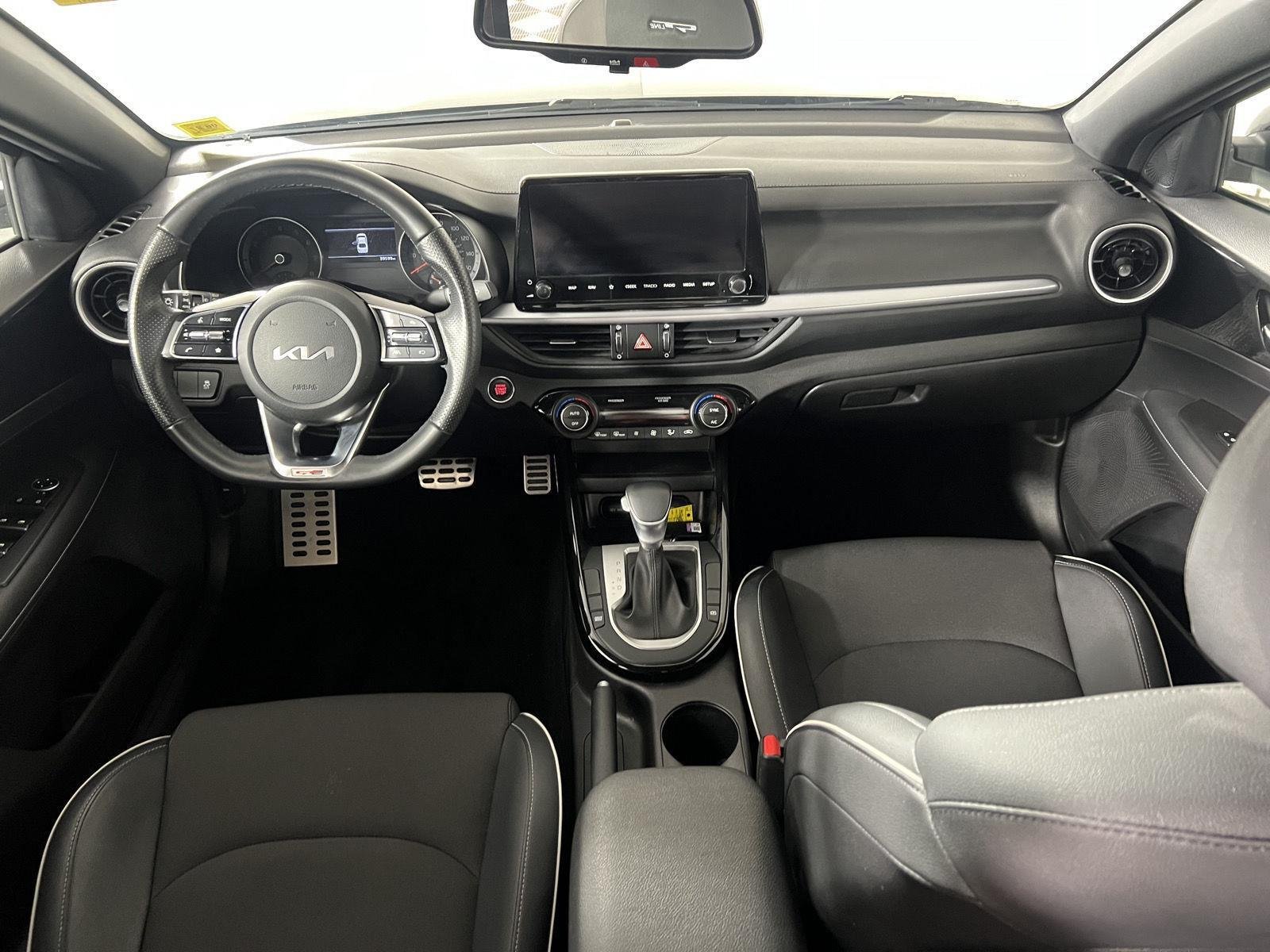 Used 2023 Gravity Gray Kia GT-Line image 2