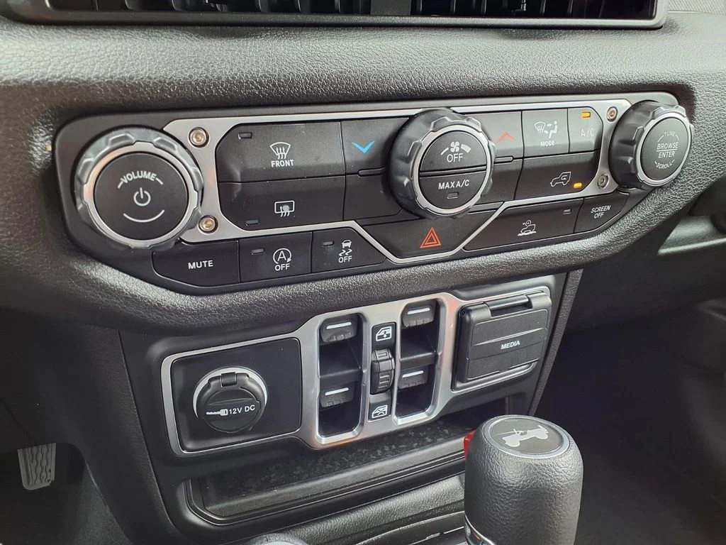 2025 Jeep Wrangler 4-Door Sport S - Photo 9