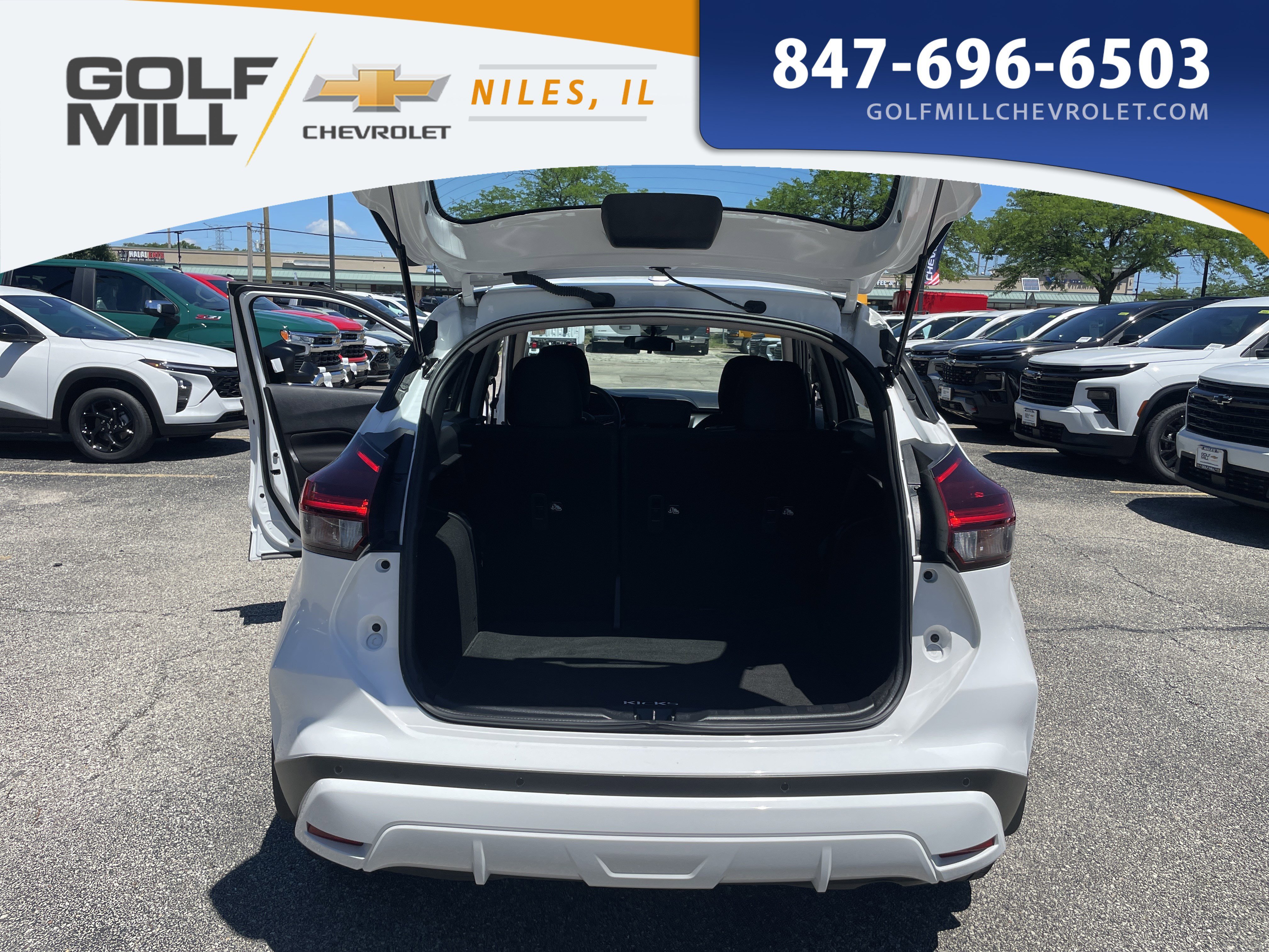 Used 2024 Fresh Powder Nissan SV image 10
