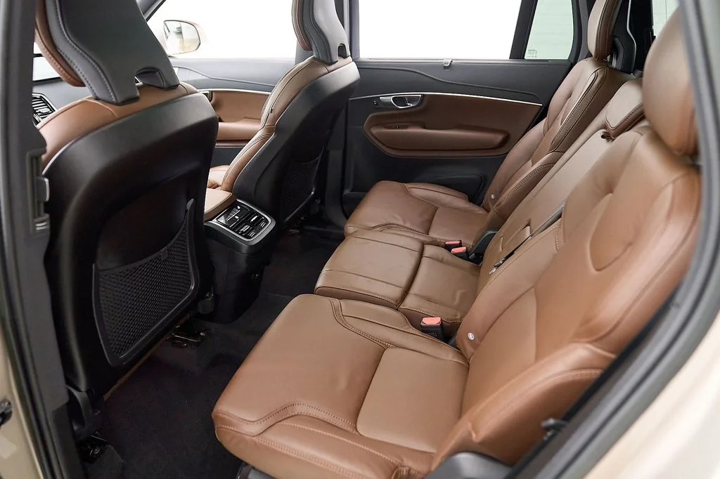 Certified Used 2023 Bright Dusk Volvo Ultimate image 22