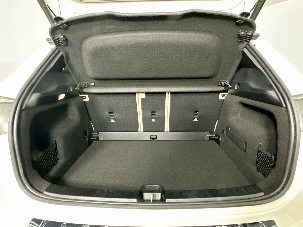 New 2026 Polar White Mercedes-Benz GLA 250 image 57