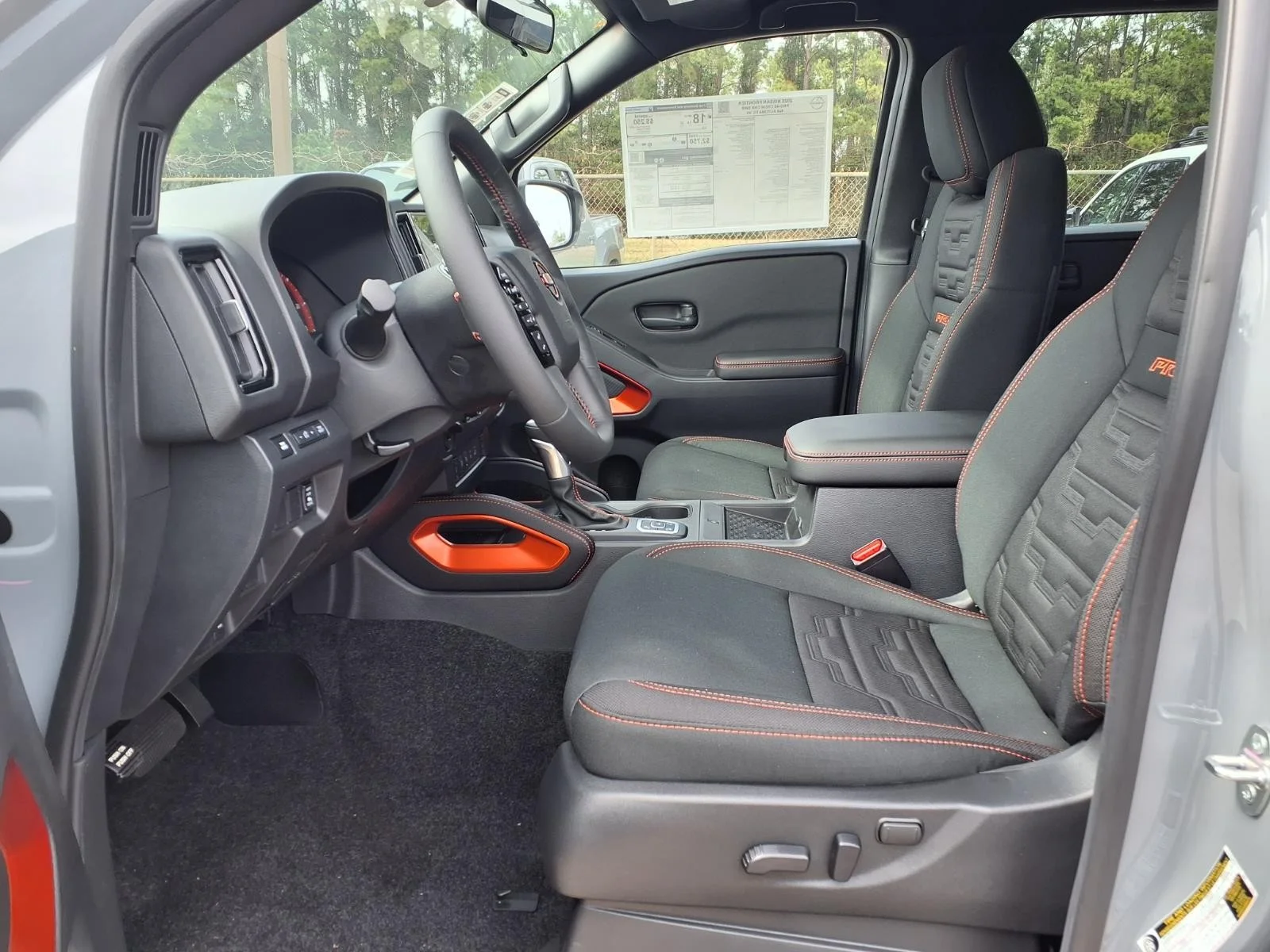 2026 Nissan Frontier Crew Cab PRO-4X® - 11